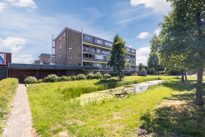 Sperwerlaan 27 in Hoogeveen foto