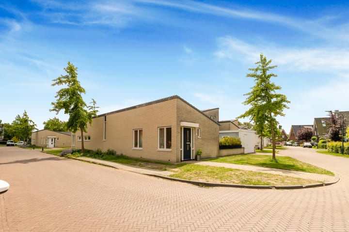 Spiegellaan 12 in Heiloo foto