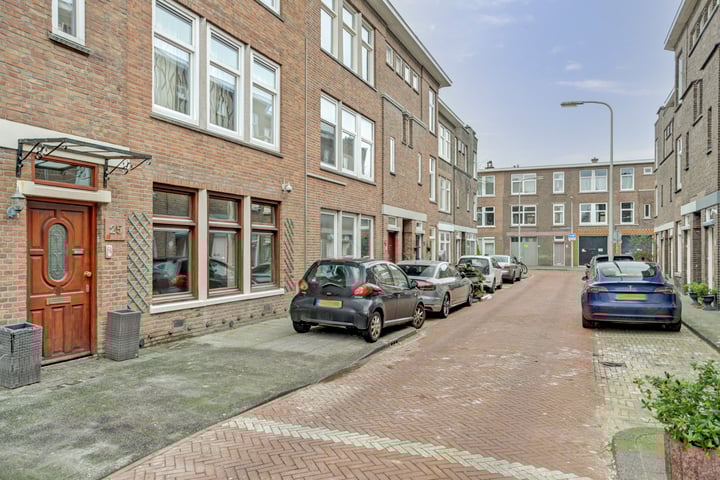 Spiraeastraat 25 in 's-Gravenhage foto