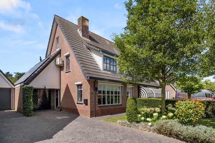 Spiraeastraat 9 in Ederveen foto