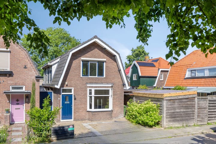 Spoorlaan 1 in Schagen foto