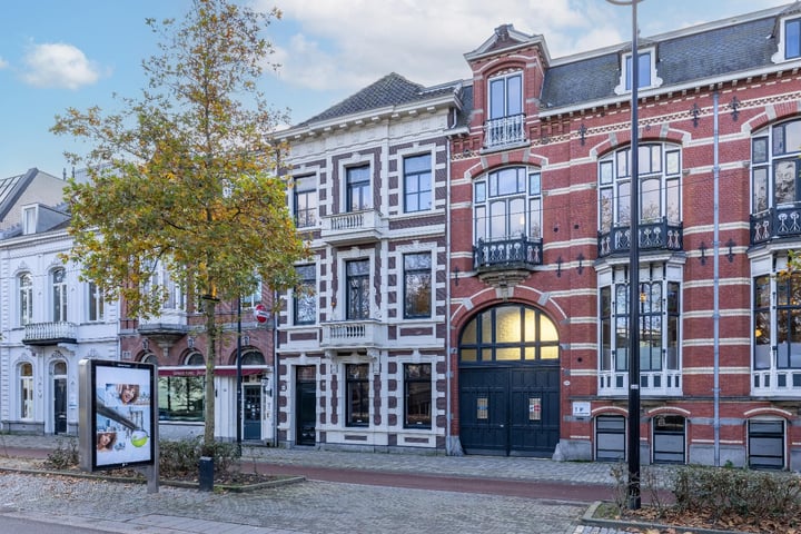 Spoorlaan 382 in Tilburg foto