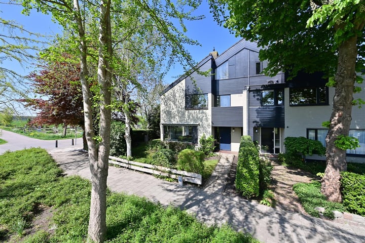 Spoorlaan 56 in Vreeland