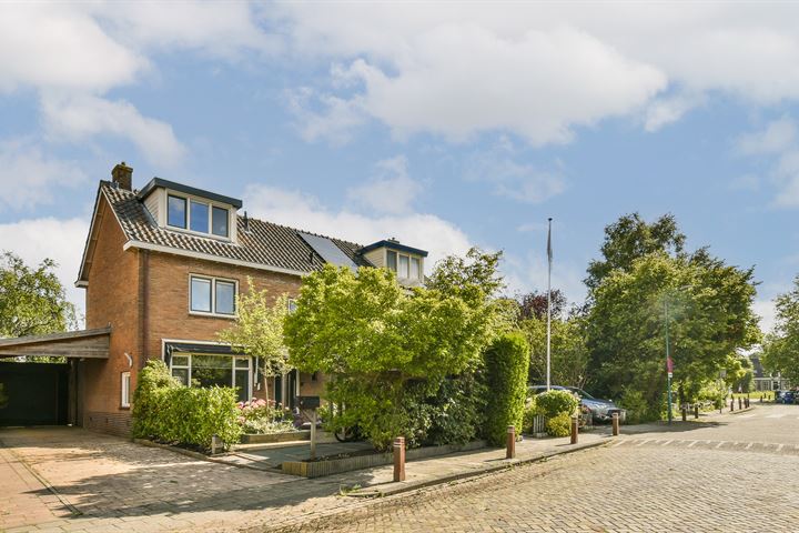 Spoorlaan 8 in Vreeland foto