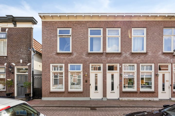 Spoorstraat 10 in Bodegraven foto