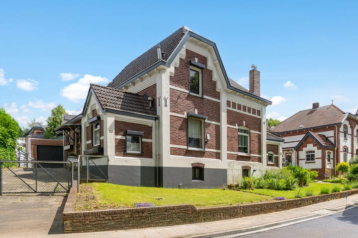 Spoorstraat 23 in Landgraaf foto