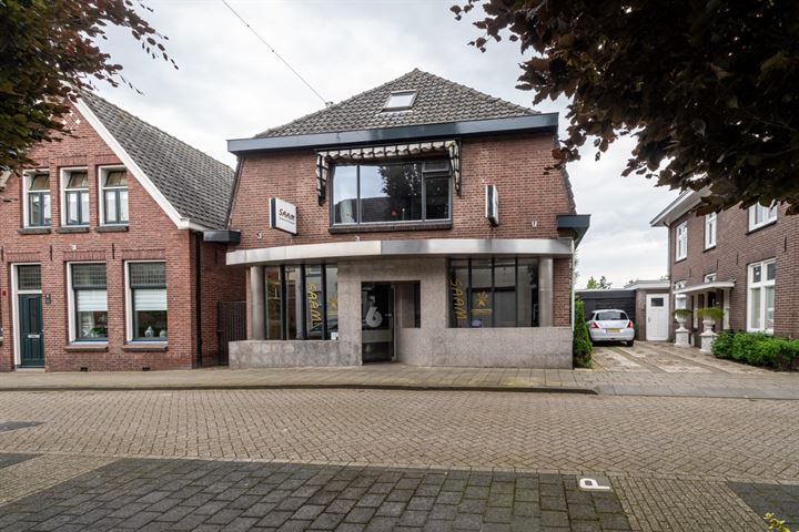 Spoorstraat 6 in Goor foto