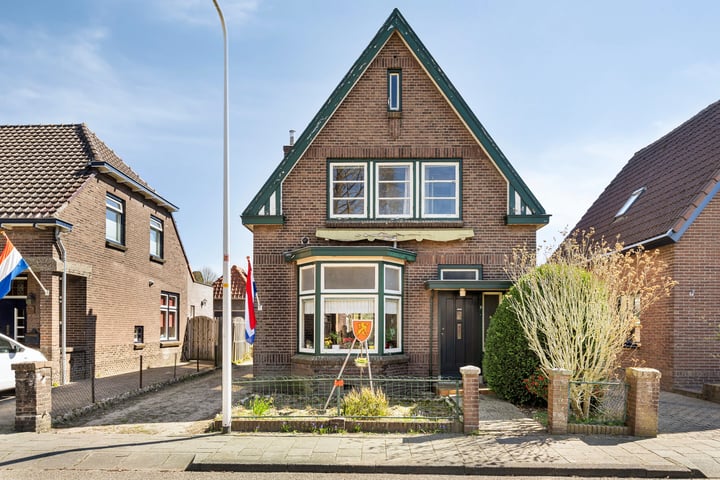 Spoorstraat 9 in Wijhe foto