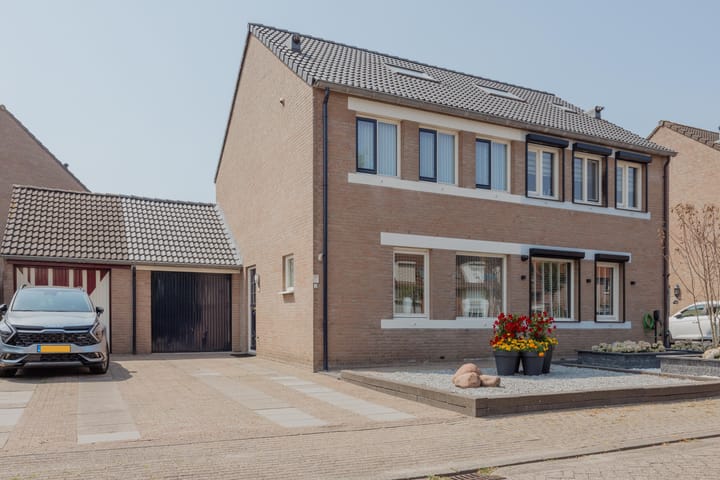 Spoorwiel 1 in Raamsdonksveer foto
