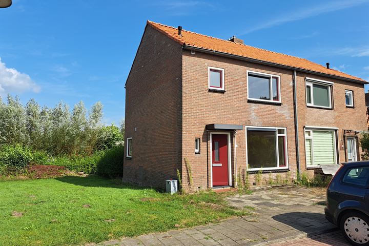 Spoorwijk 9 in Papekop foto