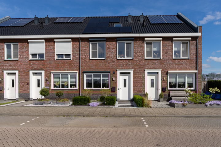 Sportlaan 7 in Almkerk foto