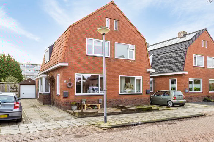 Sportterreinstraat 20 in Hoogezand foto