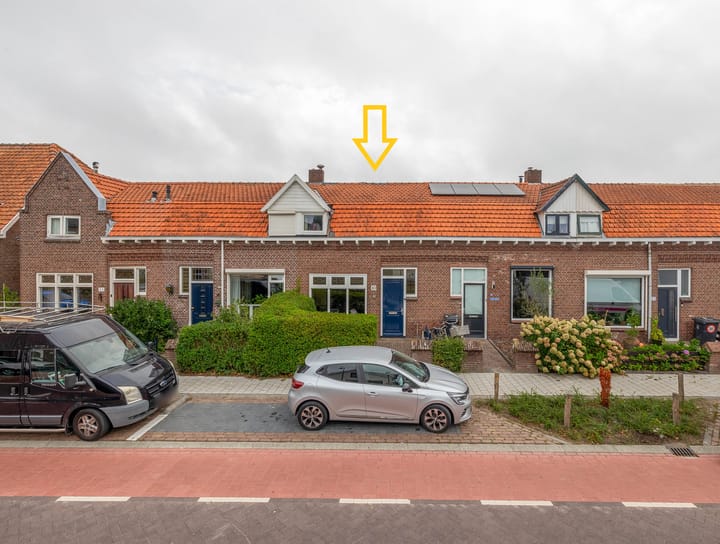 St. Antoniusstraat 61 in Waalwijk foto