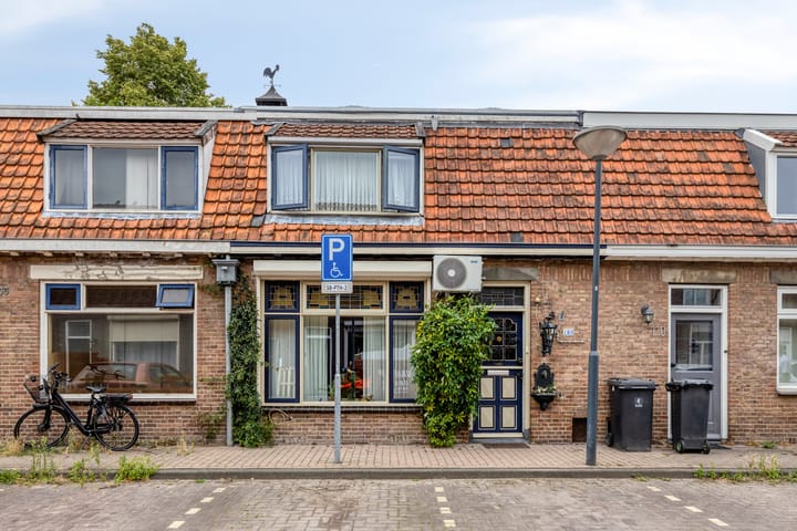 St. Crispijnstraat 108 in Waalwijk foto