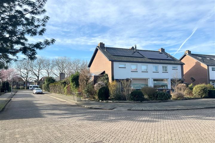 St. Hubertuslaan 1 in Gorinchem foto
