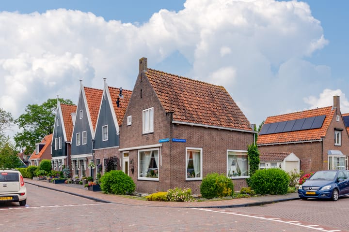 St Vincentiusweg 6 in Volendam foto