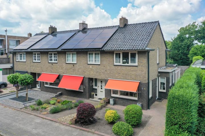 St. Vitusholt 31 in Winschoten foto