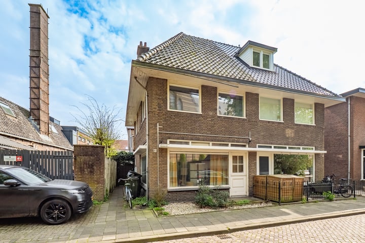St. Vitusstraat 16B in Hilversum foto