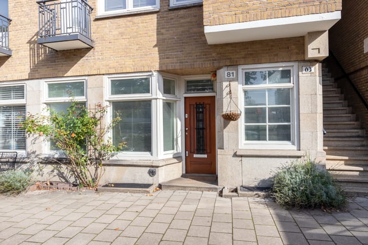 Stadionplein 81 in Amsterdam foto