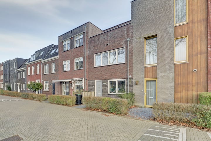 Stadspolderring 212 in Dordrecht foto