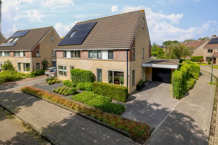 Stal 2 in Drachten foto