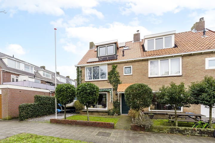 Stalkruidlaan 17 in Haarlem foto