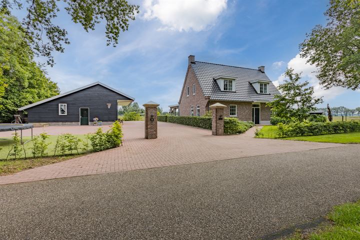 Staphorsterweg 14 in Nieuwleusen foto