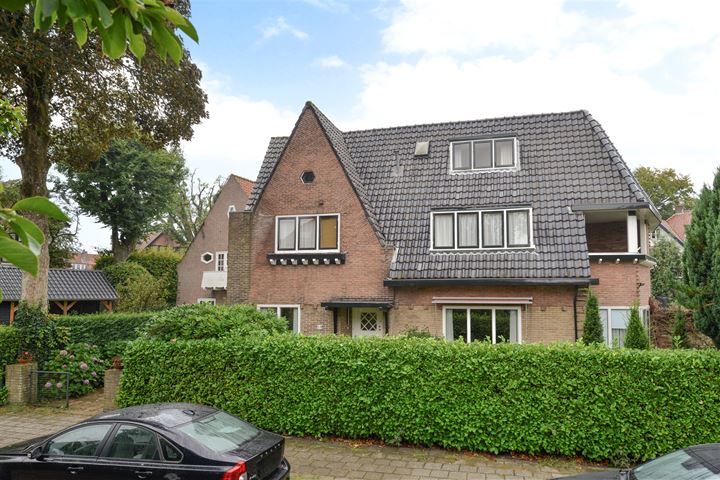 Stargardlaan 19 in Bussum foto