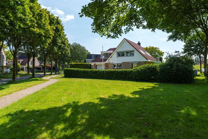 Stationserf 21 in Houten foto