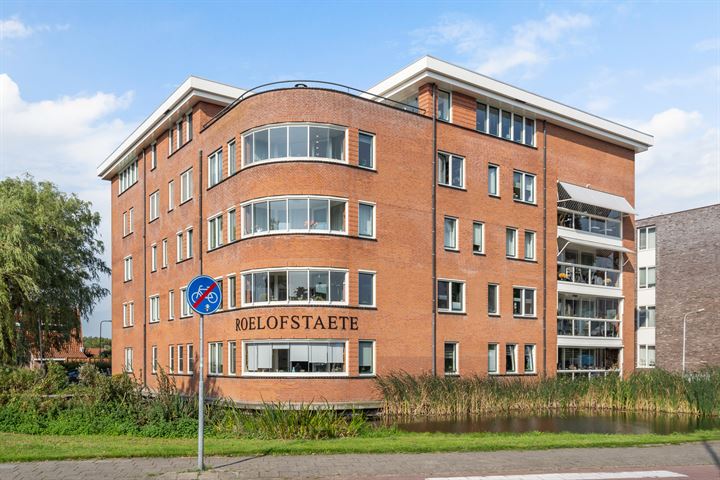 Stationshof 7 in Roelofarendsveen foto
