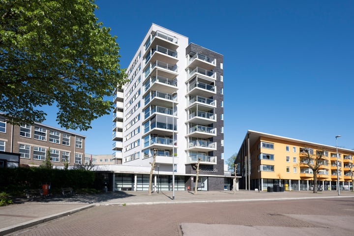 Stationsplein 19 in Emmen foto