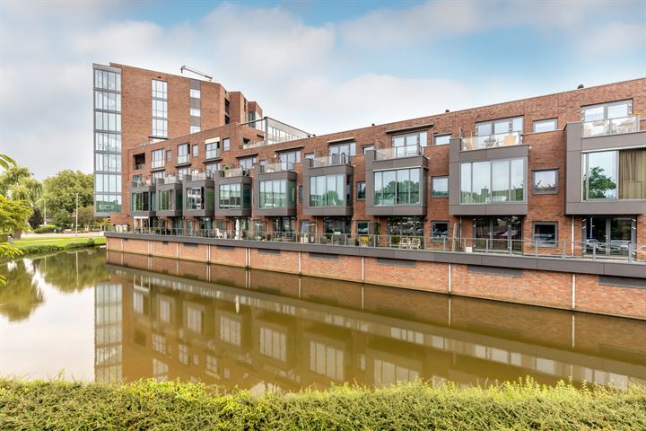 Stationsplein 27 in Nieuwerkerk aan den IJssel foto