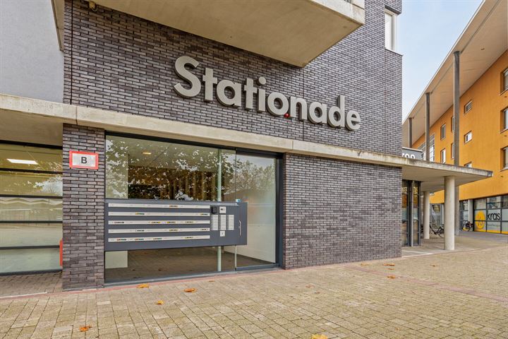 Stationsplein 33 in Emmen foto