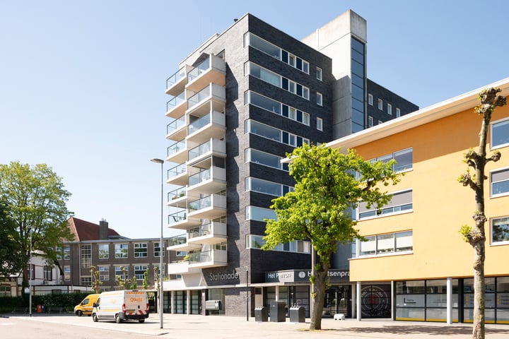 Stationsplein 59 in Emmen foto