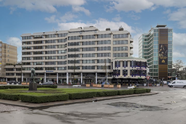 Stationsplein 65 in Eindhoven foto