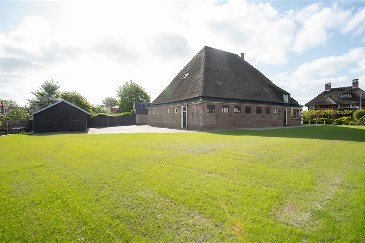 Stationsstraat 14 in Warmenhuizen foto