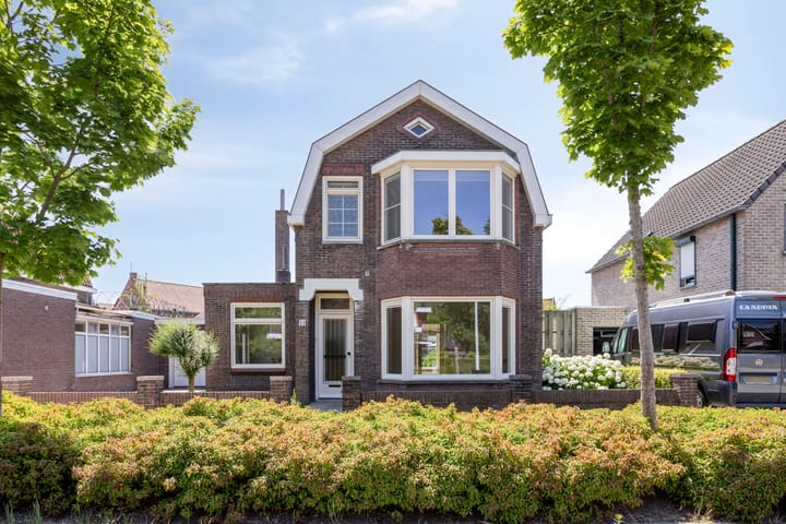 Stationsstraat 39 in Sas van Gent