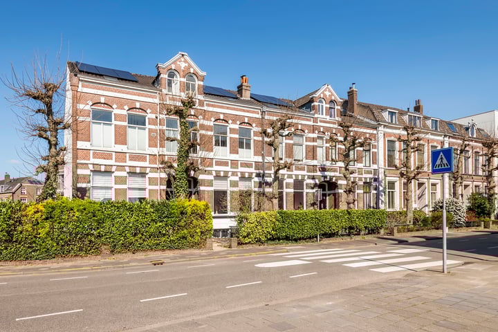 Stationsstraat 40 in Tiel foto