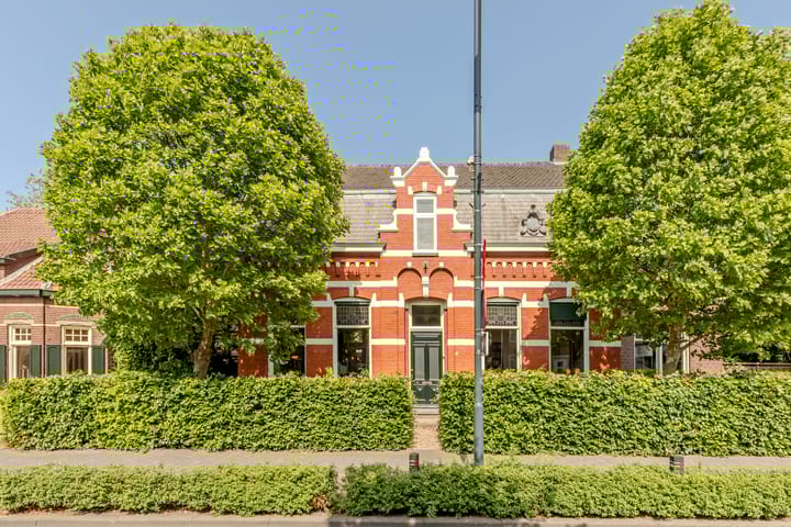 Stationsstraat 6 in Rijen foto