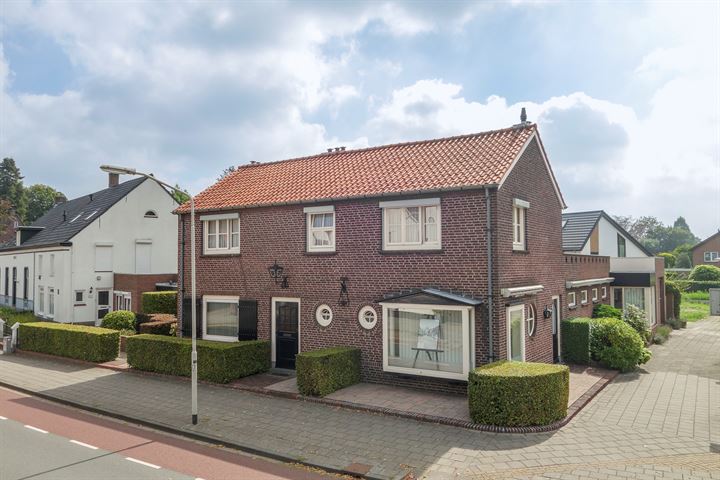 Stationsstraat 63 in Deurne foto