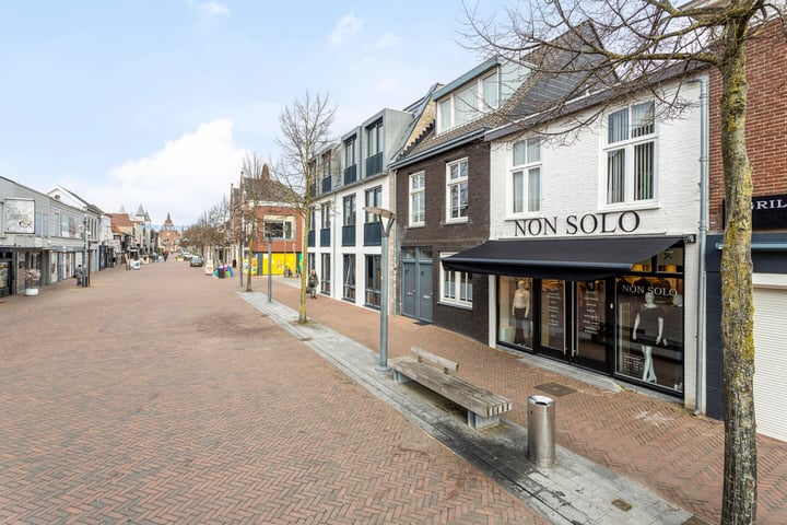 Stationsstraat 69 in Waalwijk foto