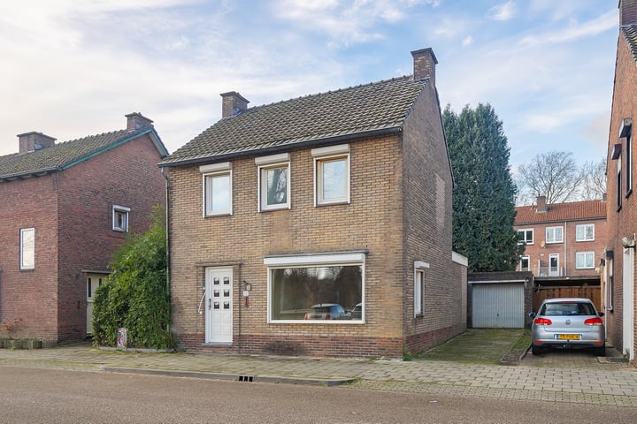 Stationstraat 10 in Geleen foto