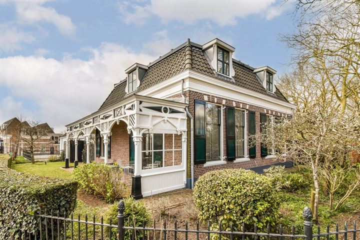Stationsweg 1 in Nieuwersluis foto