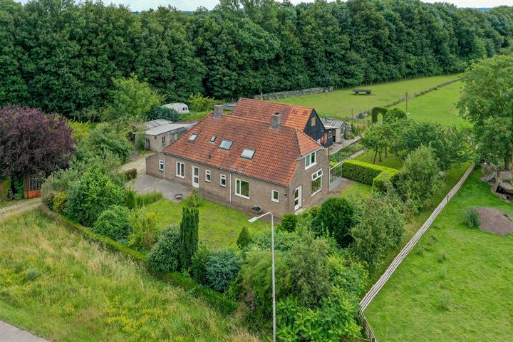 Stationsweg 1 in Nijmegen foto