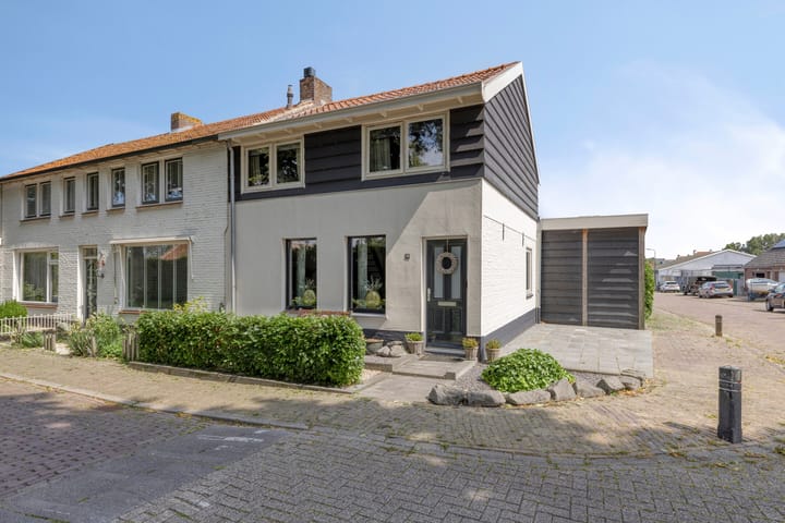 Foto van woning Stationsweg 16, Heinkenszand