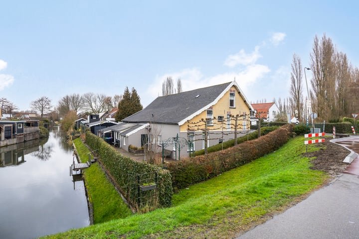 Stationsweg 33 in Zuidland foto