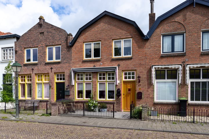 Stationsweg 43 in Geertruidenberg foto