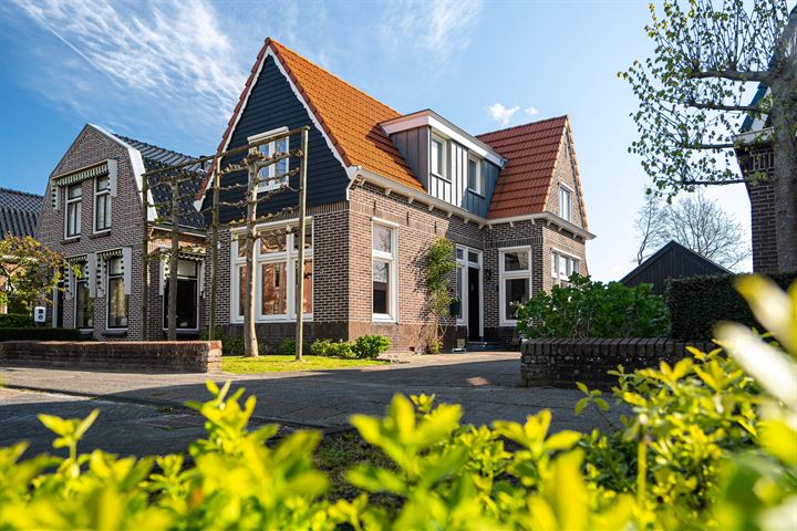 Stationsweg 48 in Gorredijk foto