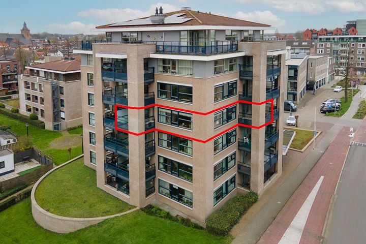 Stationsweg 7 in Leerdam foto