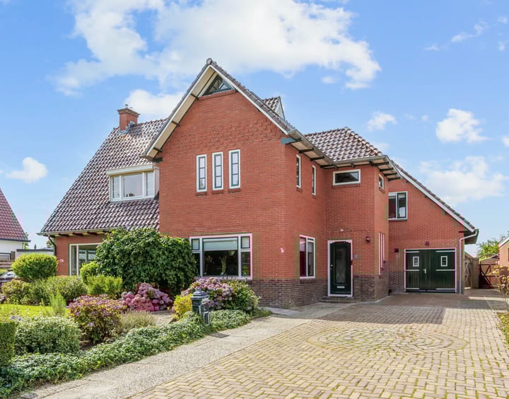 Stationsweg 72 in Bedum foto